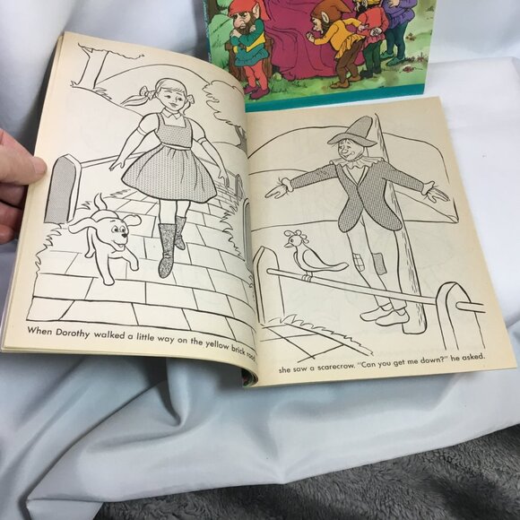Vintage Lot 2 Wizard Of Oz & Snow White Coloring Books Creative Child Press 1986 - Picture 10 of 10